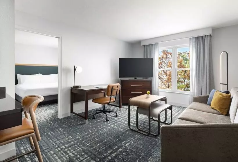 هتل Homewood Suites By Hilton Manchester/airport