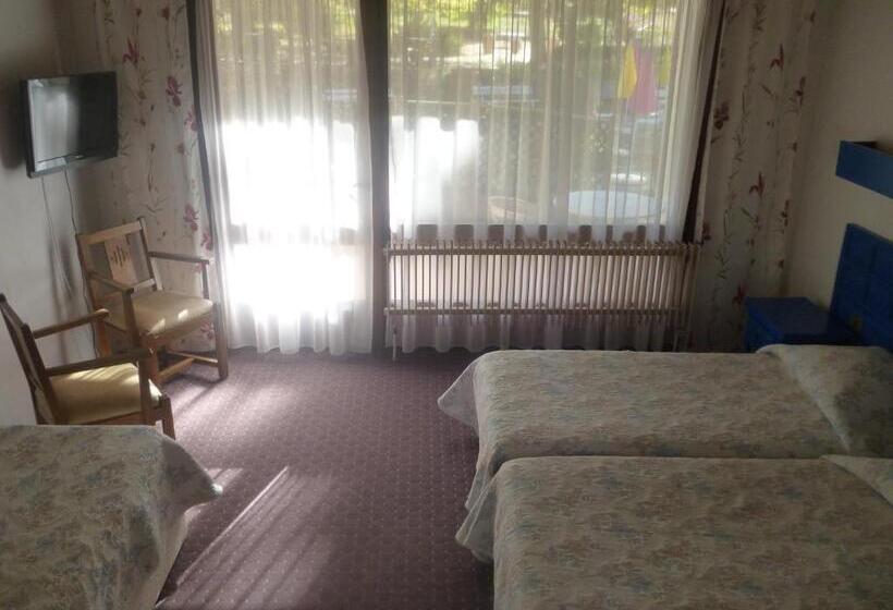 فندق Hôtel Le Mas Fleuri