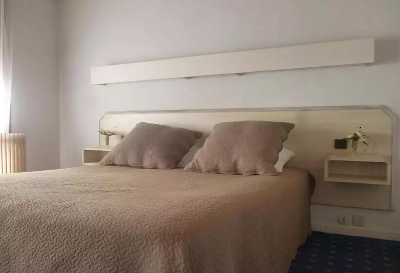 ホテル Hôtel Le Mas Fleuri