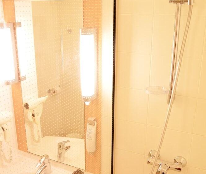 هتل Ibis Bordeaux Saintémilion