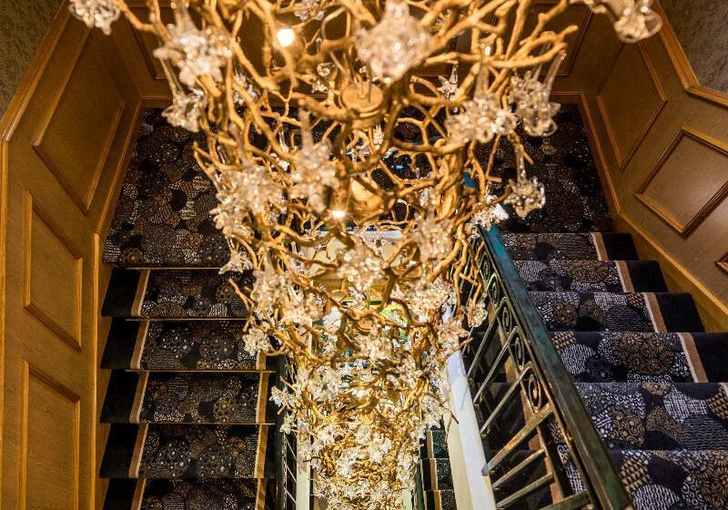 בית מלון כפרי Les Tresoms Lake And Spa Resort