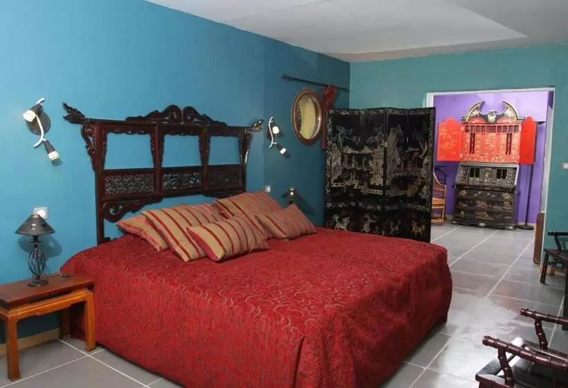 Hotel Mas De La Chapelle