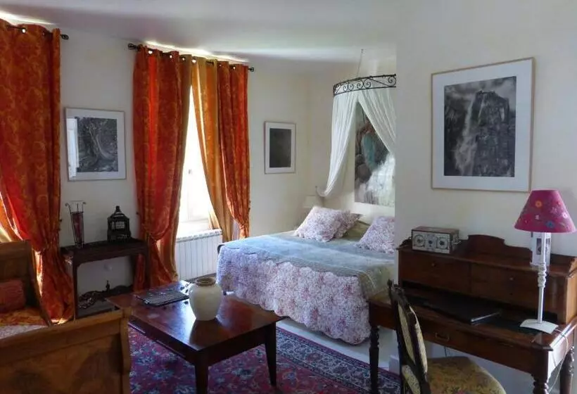 Hotel Mas De La Chapelle