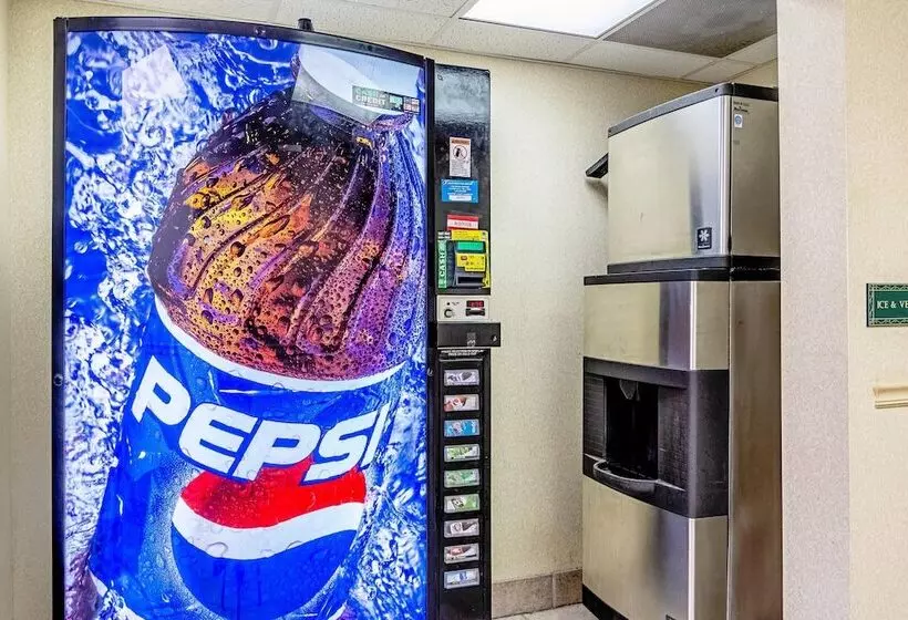 Отель Quality Inn Burkeville Hwy 360 & 460