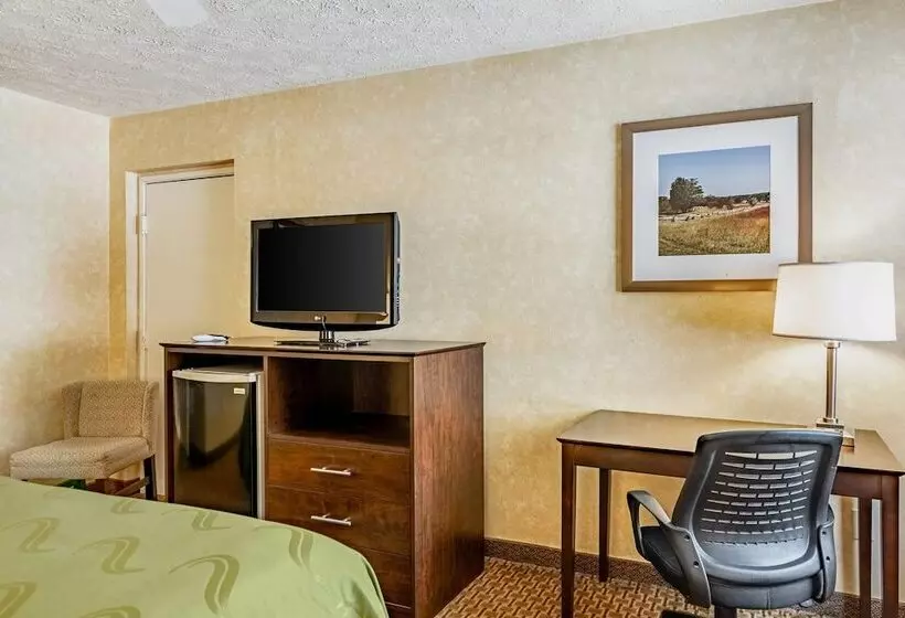 Отель Quality Inn Burkeville Hwy 360 & 460