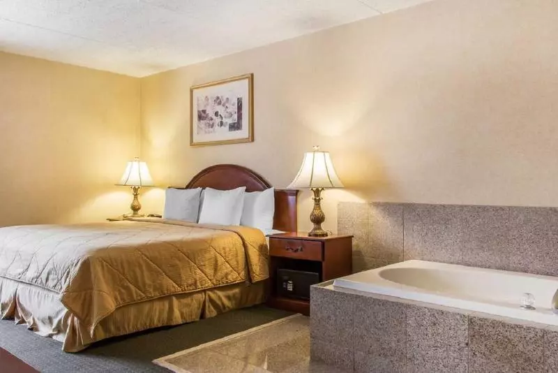 Отель Quality Inn Hackettstown   Long Valley
