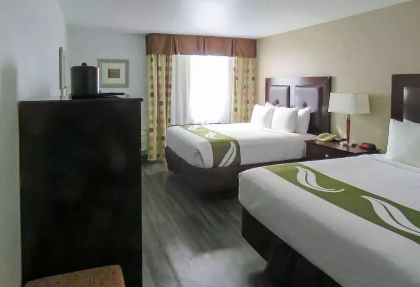 ホテル Quality Inn & Suites Everett