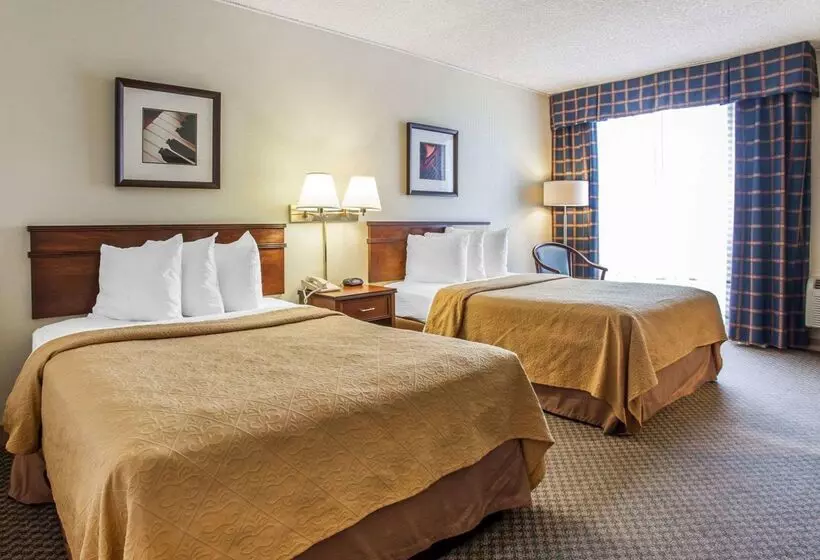 ホテル Quality Inn & Suites Everett