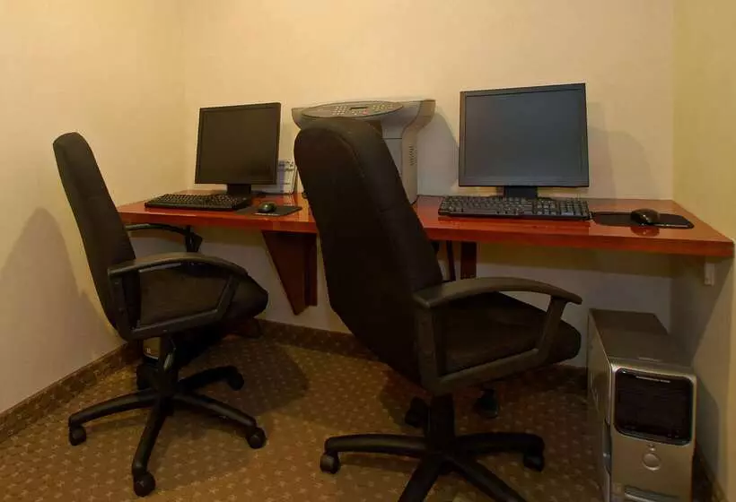 Crescent Hotel Long Island City