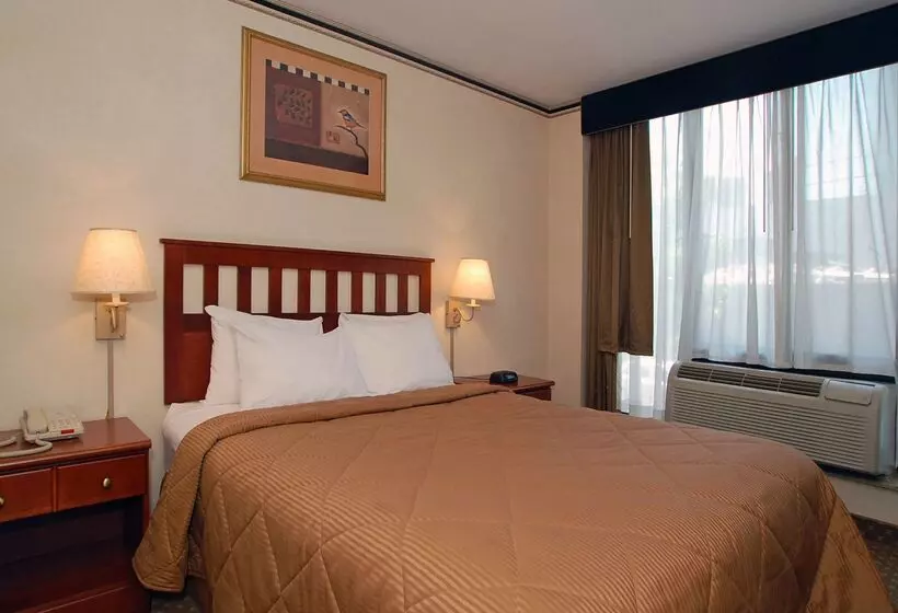 Crescent Hotel Long Island City