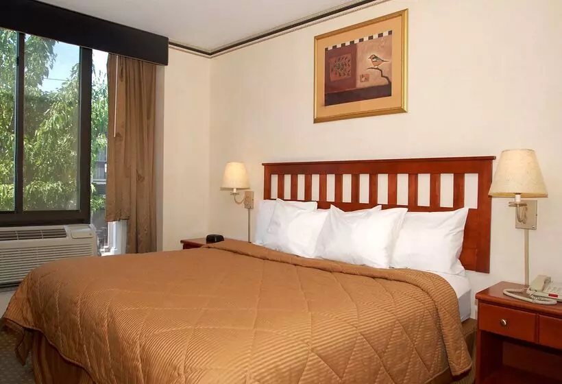 Crescent Hotel Long Island City