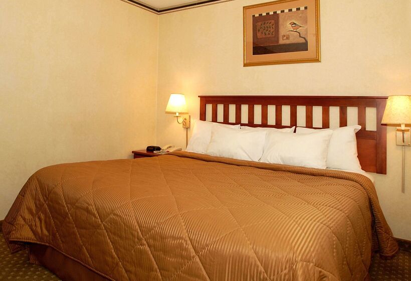 Crescent Hotel Long Island City