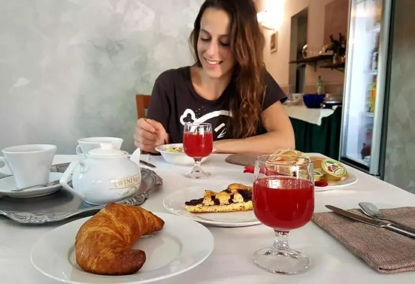 هتل Ristorante Umbria
