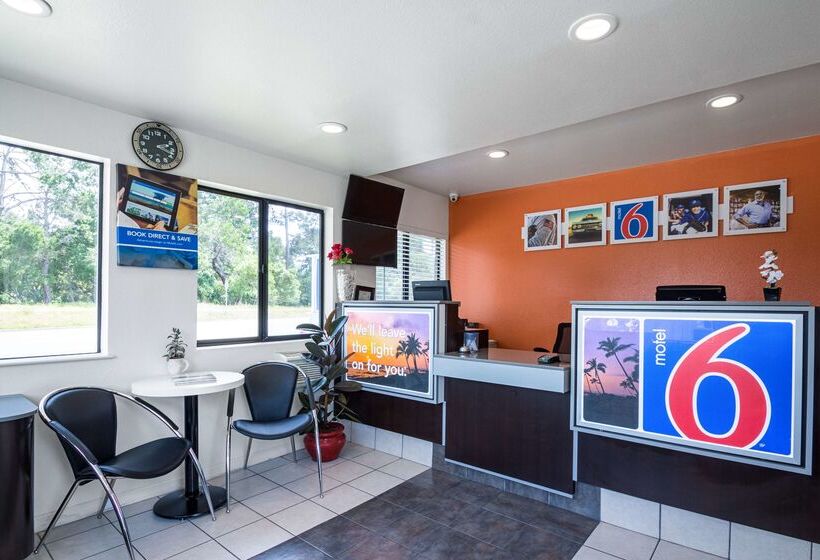 فندق Fisherman S Cove Inn