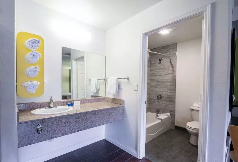 Отель Fisherman S Cove Inn