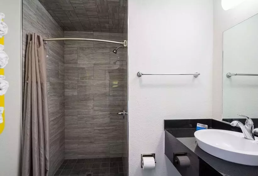 Отель Fisherman S Cove Inn