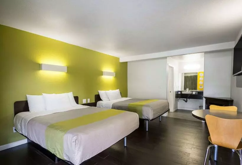 Отель Fisherman S Cove Inn