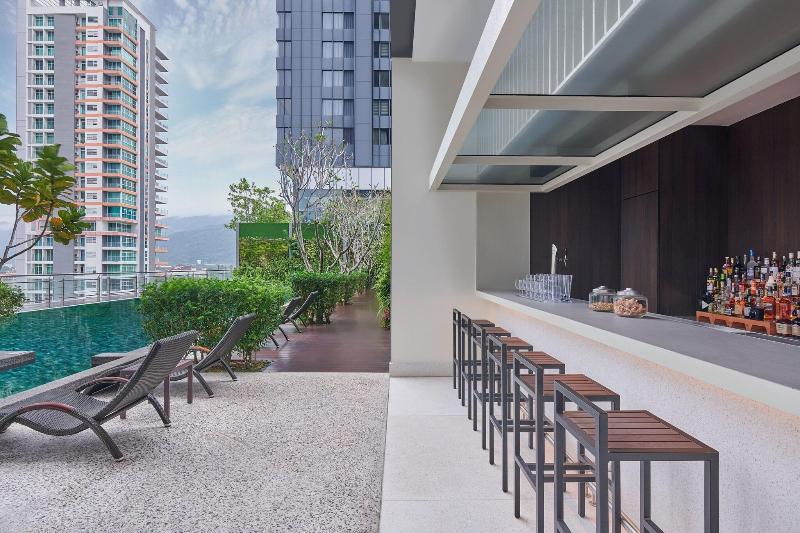 Отель Courtyard By Marriott Penang