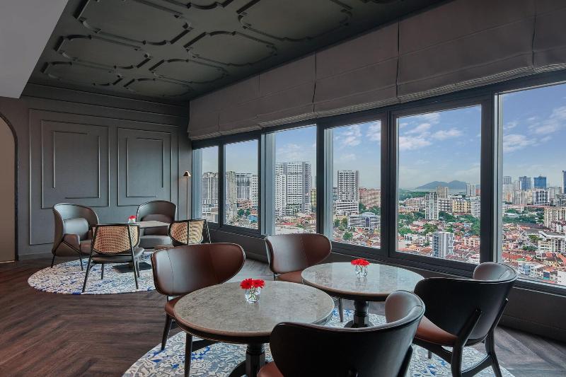 Отель Courtyard By Marriott Penang