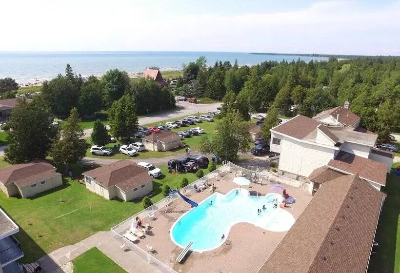 Motelli Sauble Beach Lodge