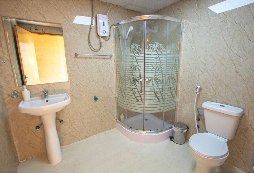 هتل Bianky Beach Camp