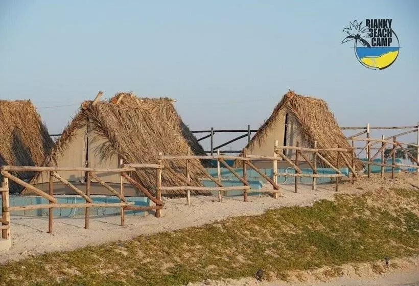 هتل Bianky Beach Camp