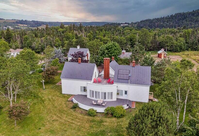 호스텔 Fox Point Inn