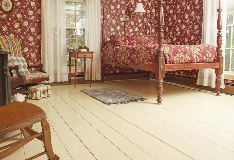 Aamiaismajoitus (B&B) Sewall House Yoga Retreat