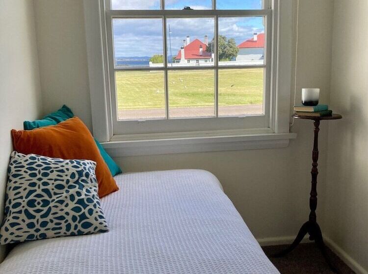 בית מלון כפרי Low Head Pilot Station