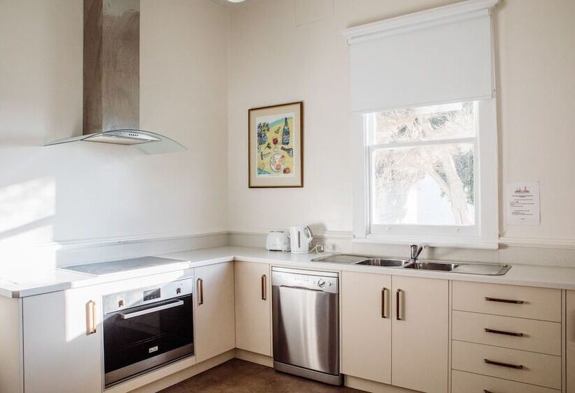 בית מלון כפרי Low Head Pilot Station