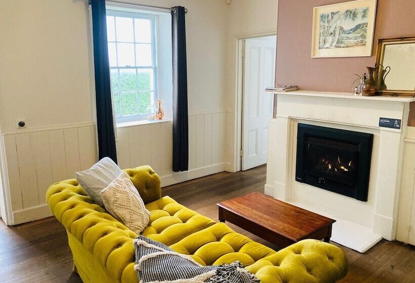 בית מלון כפרי Low Head Pilot Station