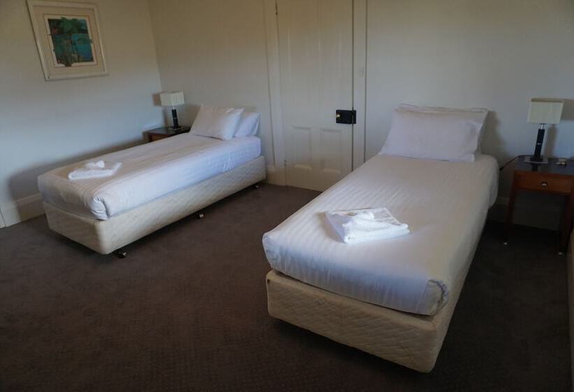 בית מלון כפרי Low Head Pilot Station