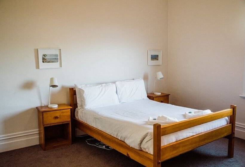 בית מלון כפרי Low Head Pilot Station