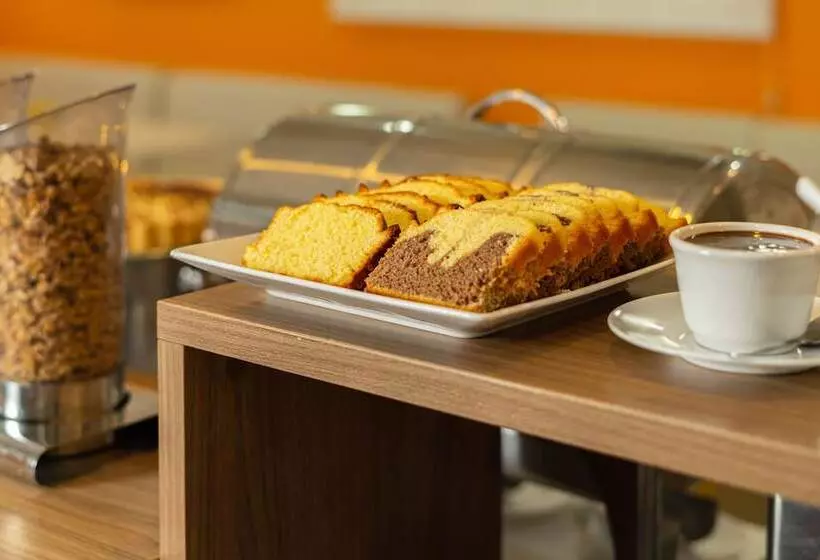 Hotelli Slim Bento Gonçalves