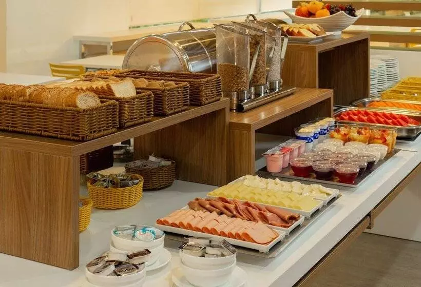 Hotelli Slim Bento Gonçalves