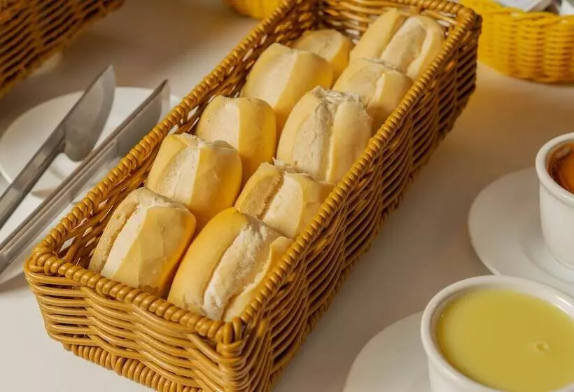 Hotelli Slim Bento Gonçalves