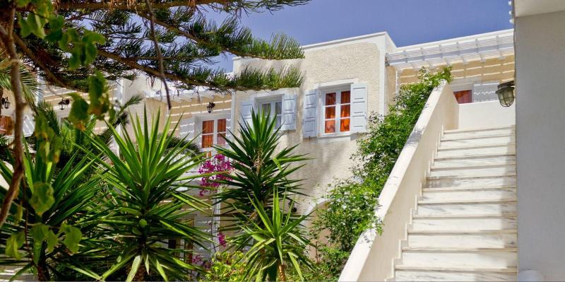 ホテル Tarelis Apartments & Studios