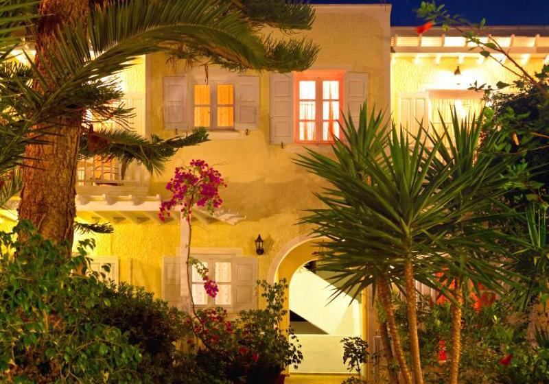 ホテル Tarelis Apartments & Studios