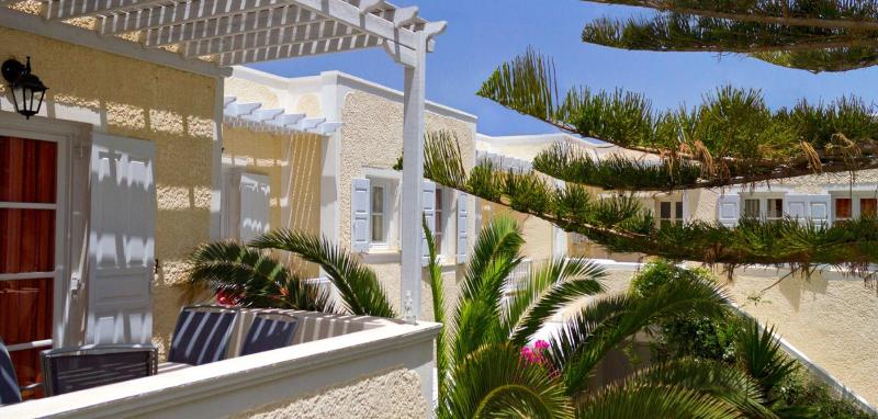 ホテル Tarelis Apartments & Studios