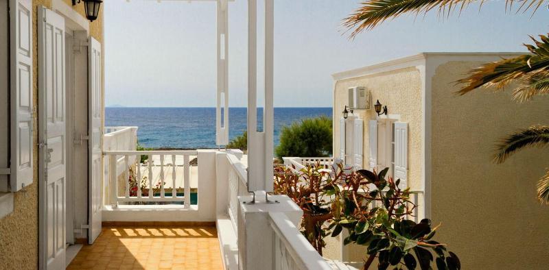 ホテル Tarelis Apartments & Studios