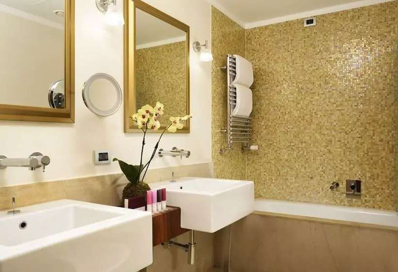 Enterprise Hotel Design & Boutique