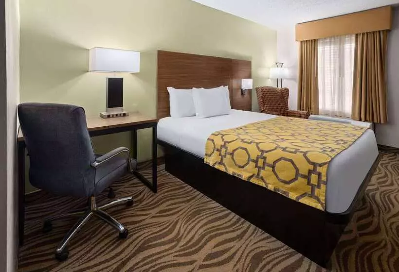 Hotel Baymont By Wyndham Griffin