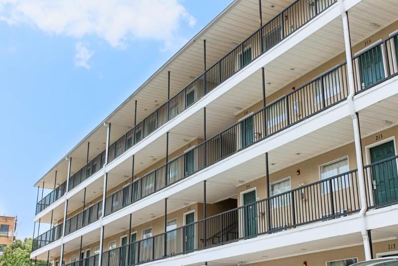 Отель Budgetel Inn & Suites