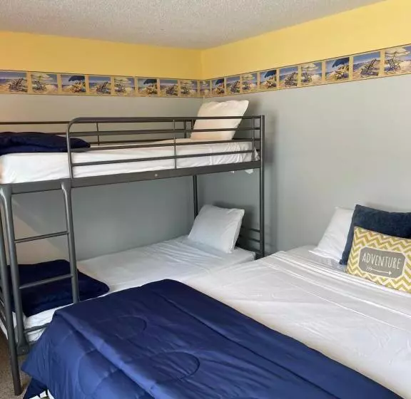 هتل Caribbean Club Resort