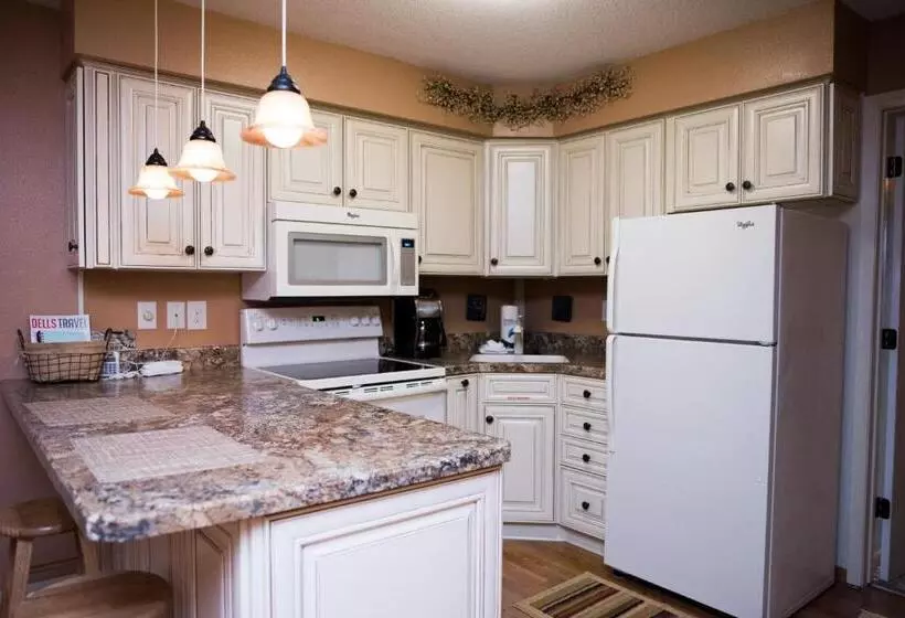 هتل Caribbean Club Resort