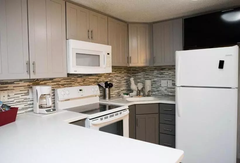 هتل Caribbean Club Resort