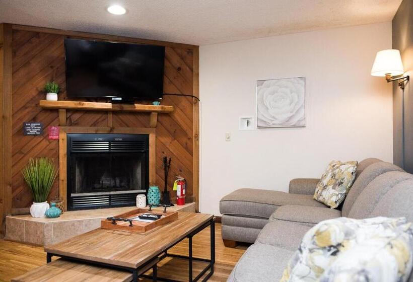 Отель Caribbean Club Resort