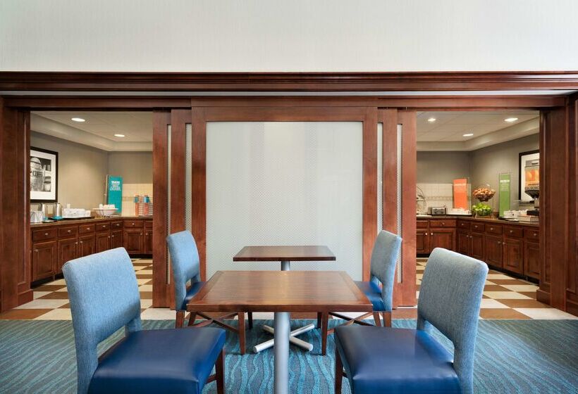 Szálloda Hampton Inn & Suites Newport/middletown