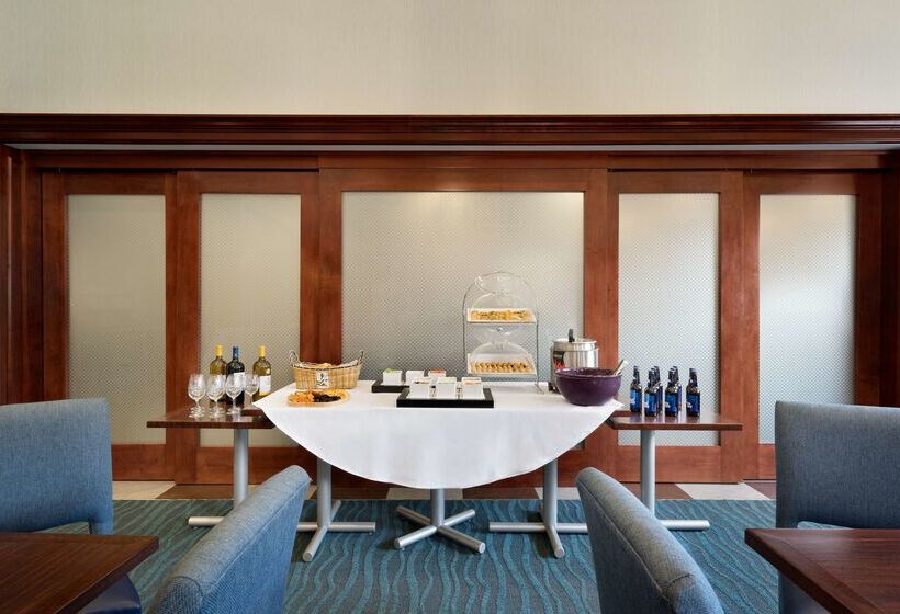 Szálloda Hampton Inn & Suites Newport/middletown