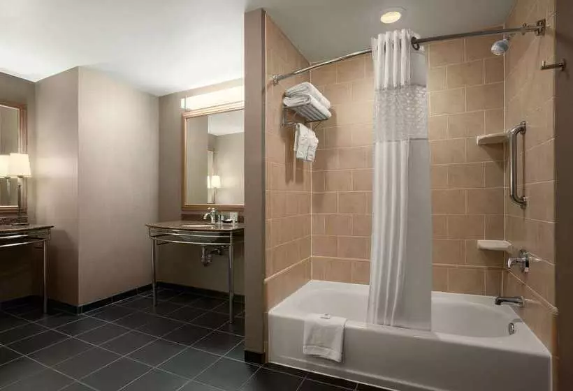 هتل Hampton Inn & Suites Ogden